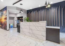 LaQuinta Suites by Wyndham South Bend Notre Dame Area 2