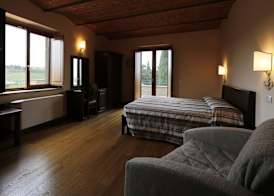 Agriturismo Poggio Al Tufo 5