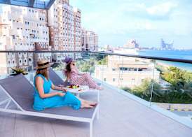 Vignette Collection TH8 PALM DUBAI BEACH RESORT by IHG 4