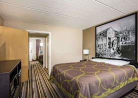 Super 8 by Wyndham Sevierville Riverside 3
