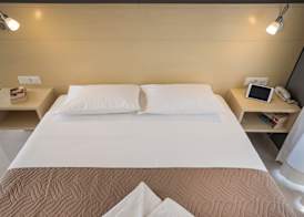 Esplanade Apartments - Heated Pool 5