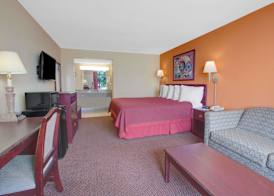 Days Inn by Wyndham Okemah 4
