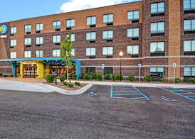 Tru By Hilton Sterling Heights Detroit 3