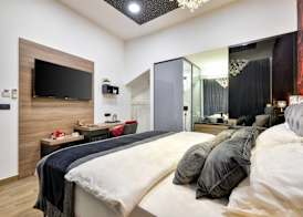 Florek & Florica Apartment 5