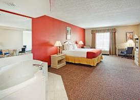 Holiday Inn Express & Suites LONDON by IHG 2