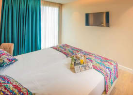 Arya Stadium Hotel 5