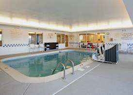 Fairfield Inn & Suites Bloomington 4