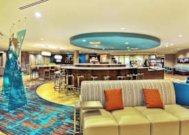 Courtyard by Marriott Gulfport Beachfront 3