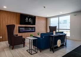 Comfort Suites Kingston Central 2