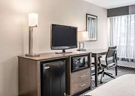 La Quinta by Wyndham Salem NH 5
