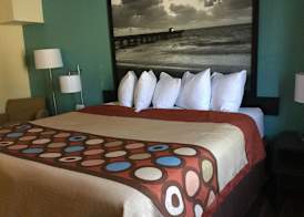 Super8 by Wyndham NEARBY Clearwater St Petersburg International Airport 5