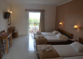 Jenny Hotel 4