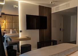 THE NEWSHA SIGNATURE HOME 4