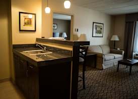 Holiday Inn Express & Suites MILFORD by IHG 2