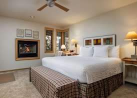 Tamarack Townhomes - CoralTree Residence Collection 5