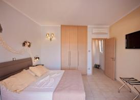 Sun Village Hotel Apartments 4