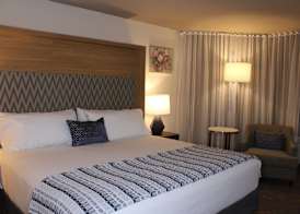 Wyndham Flint MI Grand Blanc Bishop Airport Conference Ct 5