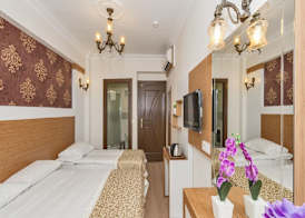 Raimond Hotel 5