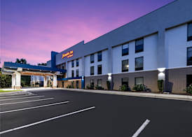 Hampton Inn Sanford 2