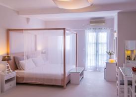 Milos Bay Suites 4