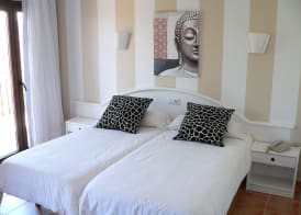 Hotel Navia Santa Ponsa - Adults Only 2