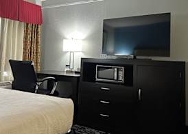 Baymont by Wyndham Litchfield 4