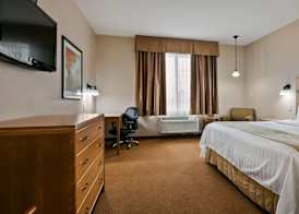 Best Western Plus Chateau Inn Sylvan Lake 4