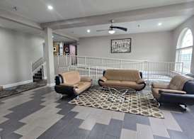 Super 8 by Wyndham Kansas City 2