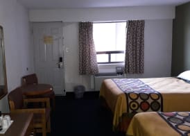 Super 8 by Wyndham Niagara Falls North 4