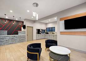 Ramada by Wyndham Bainbridge 3