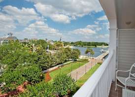 Disney's Yacht Club Resort 4