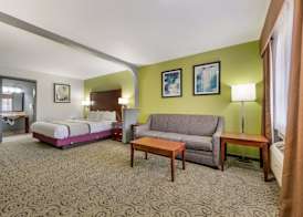 SureStay Hotel by Best Western Deer Park 4