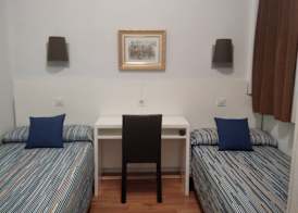 Hostal Lesseps 3