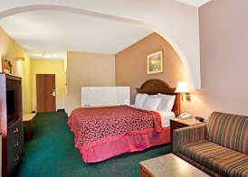 Days Inn & Suites by Wyndham Louisville SW 3