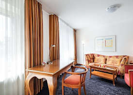 Main Plaza Suite Tower 5