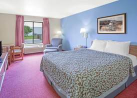 Days Inn by Wyndham Madison NE/Windsor 4