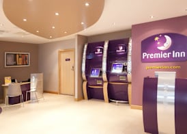 Premier Inn Sunbury - Kempton Park 2