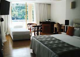 Crown Beach Hotel Seychelles 5