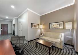 Best Western Plus Austin Airport Inn & Suites 4