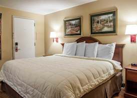 Econo Lodge Newton 5