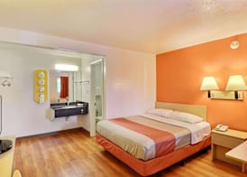 Travelodge by Wyndham Brattleboro VT 4