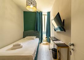 Room Eleven 4