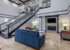 Quality Inn & Suites I-35 E-Walnut Hill 4