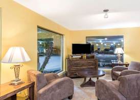 Days Inn by Wyndham Sulphur LA 2