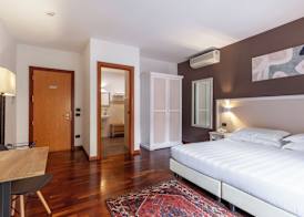 Inn Rome Rooms & Suites 5