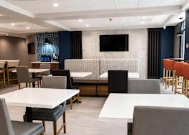La Quinta Inn & Suites by Wyndham Duluth-Atlanta 5