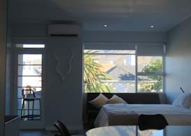 Cosy Studio, Work & Stay in Gardens 3