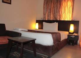 Lakeem Suites Adebola 3