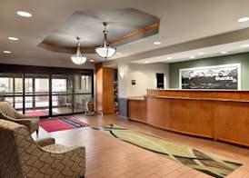 Hampton Inn & Suites Manchester-Bedford 4