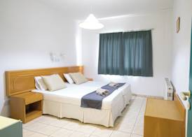 DebbieXenia Hotel Apartments 4